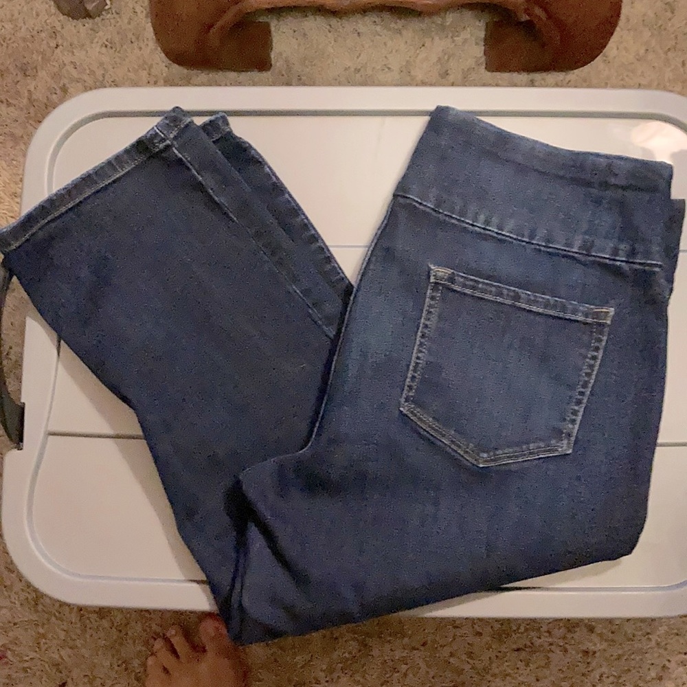 LEE. Slim fit sculpting mid rise jeans (Capris)